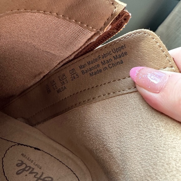 LifeStride Mesa Ankle Bootie - Picture 14 of 14